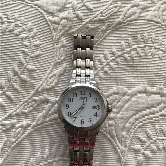 Men’s big face watch with date runs beautiful - Picture 3 of 3